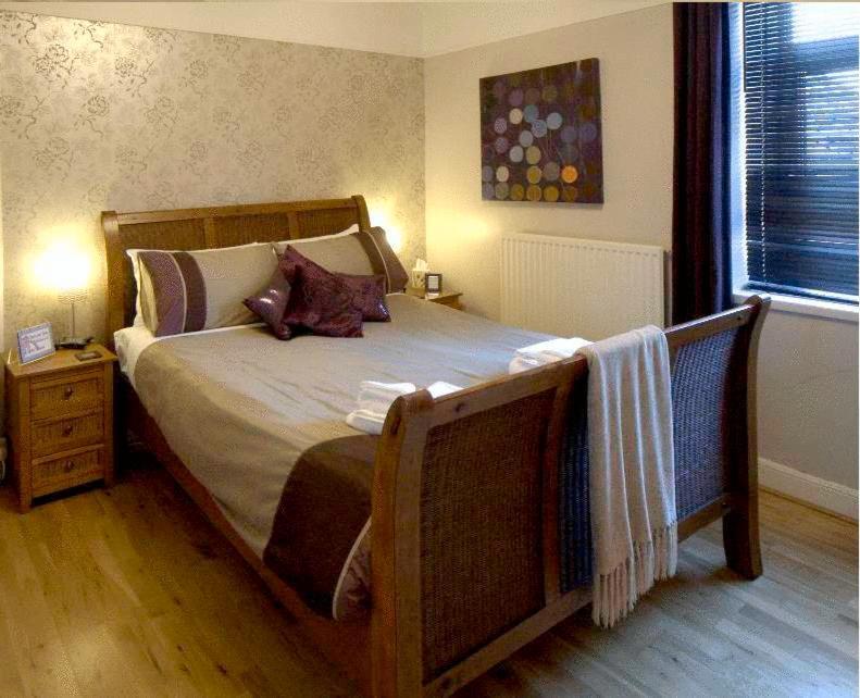 Ty Rosa Rooms Cardiff Esterno foto