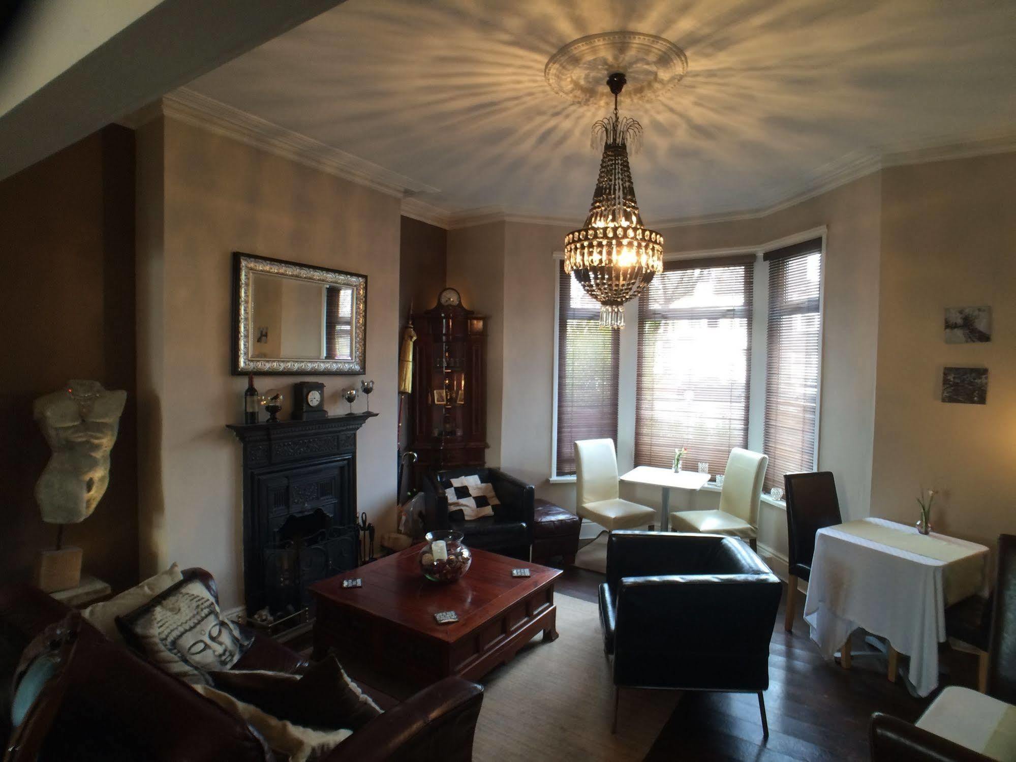 Ty Rosa Rooms Cardiff Esterno foto